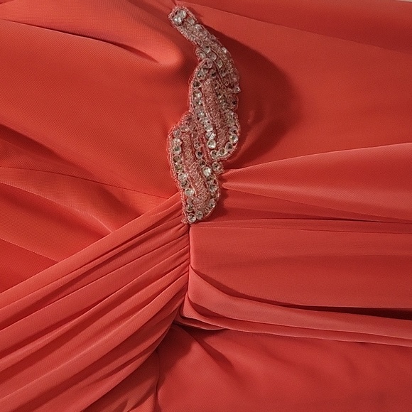 DRESS - Picture 3 of 3